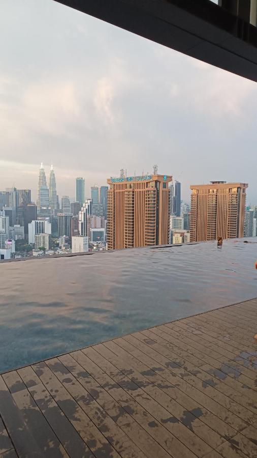 Lotus Infinity Pool At Lucentia Kuala Lumpur Exterior foto