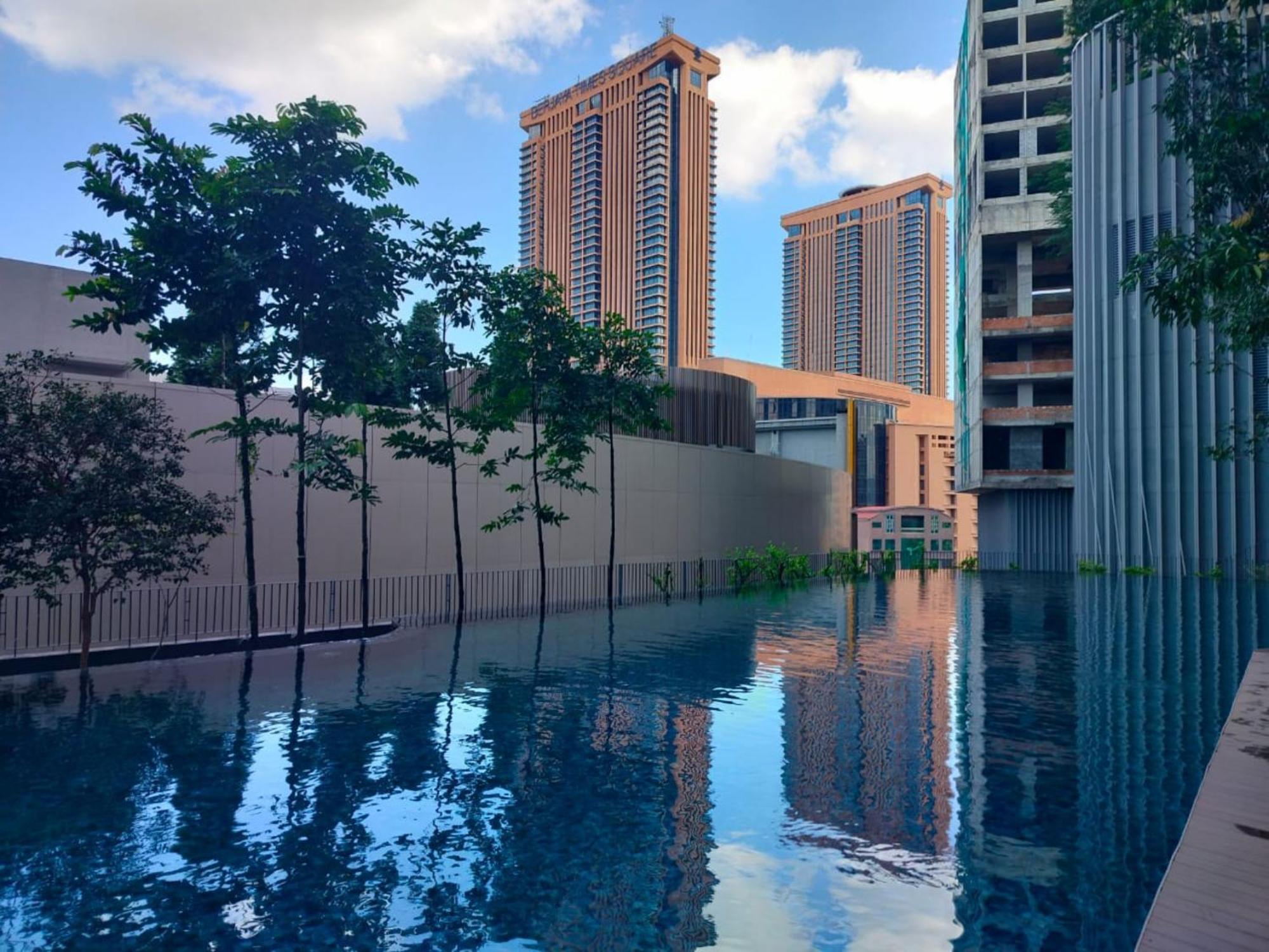 Lotus Infinity Pool At Lucentia Kuala Lumpur Exterior foto